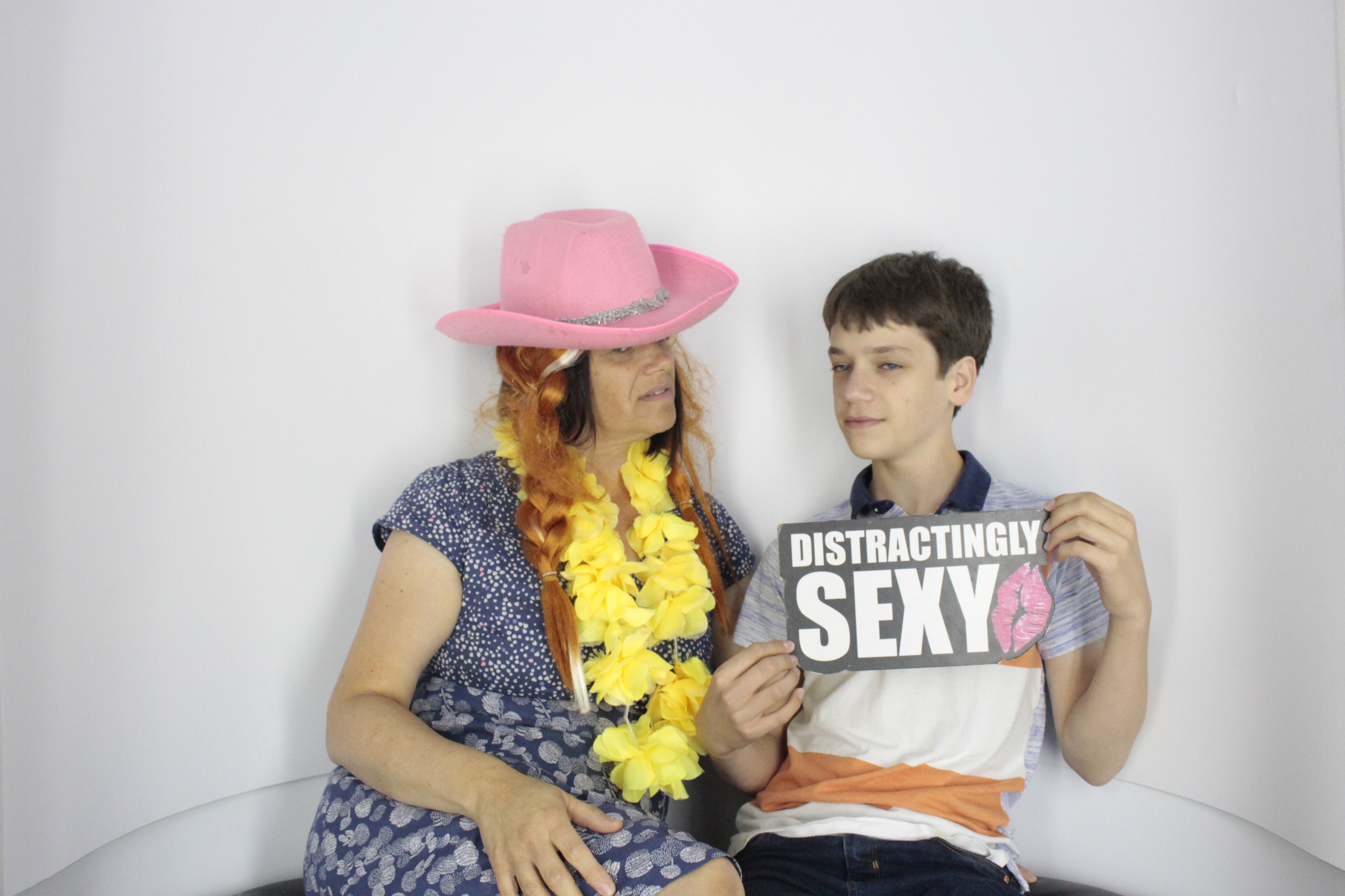Nadine 40th Birthday  | View more photos from the event at gallery.myphotoboothexperience.co.uk/u/MyPhotoBoothExperienceLtd/Nadine-40th-Birthday